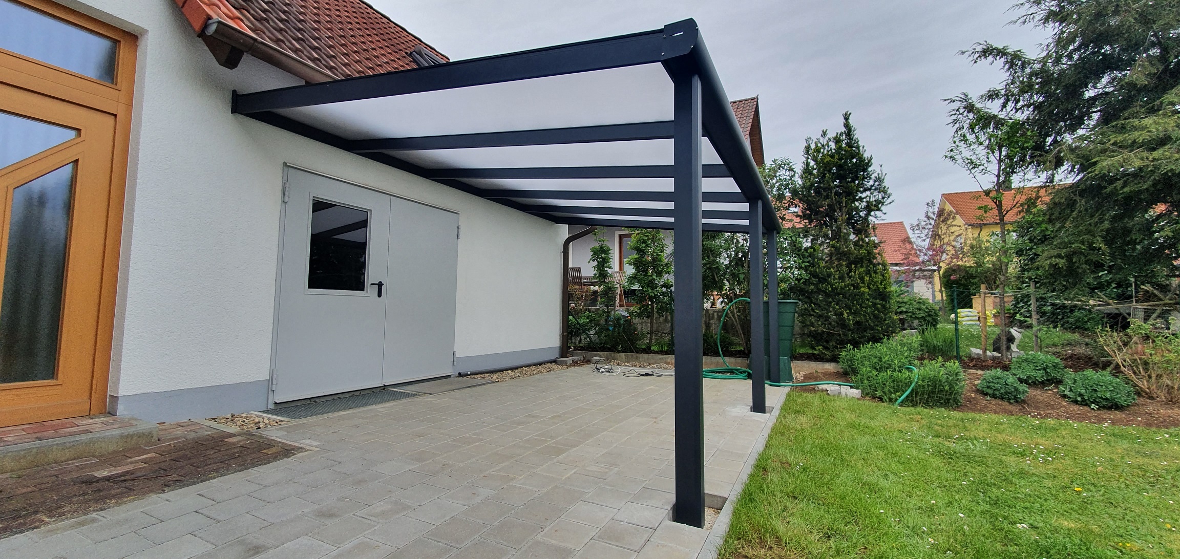 Terassen&uuml;berdachung pulverbeschichtet